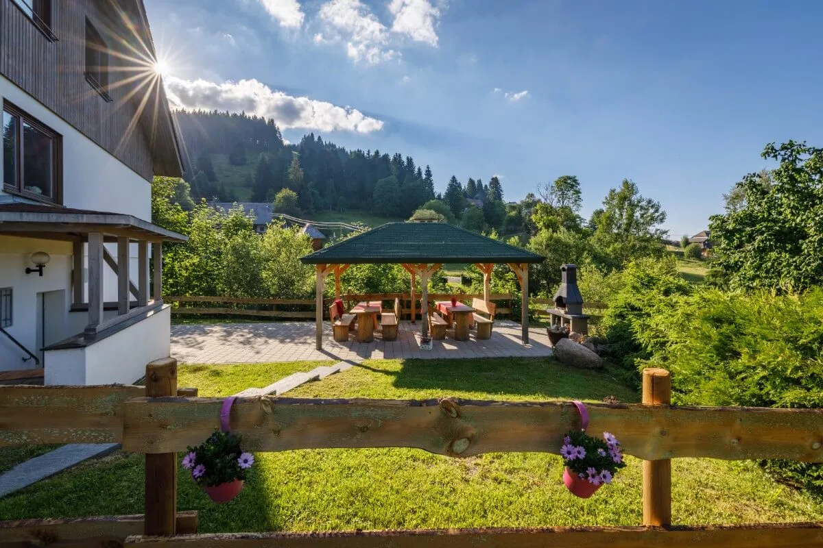 Außenaufnahmen – Ferienhaus an der Haslach